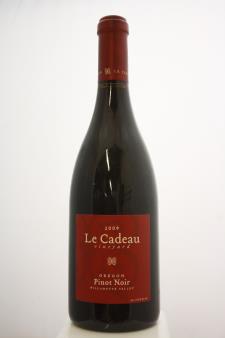Le Cadeau Vineyard Pinot Noir 2009